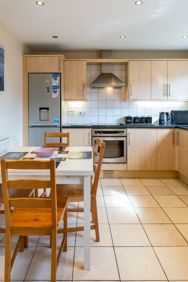 Newcastle City Centre Spacious Town House Free Parking And Wifi Esterno foto